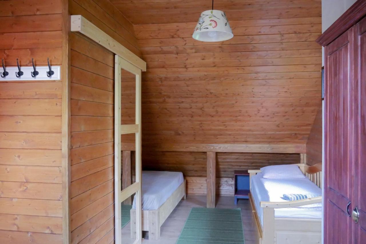 Rose Hip Hill Farm Bed & Breakfast Valea Tirnei Dış mekan fotoğraf